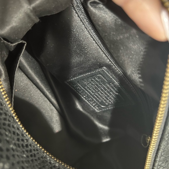 Coach Black bag with Gold Hardware - Picture 5 of 9